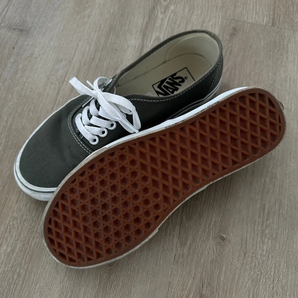 Vans Black and White Sneakers Classic Canvas Design - Picture 2 of 4